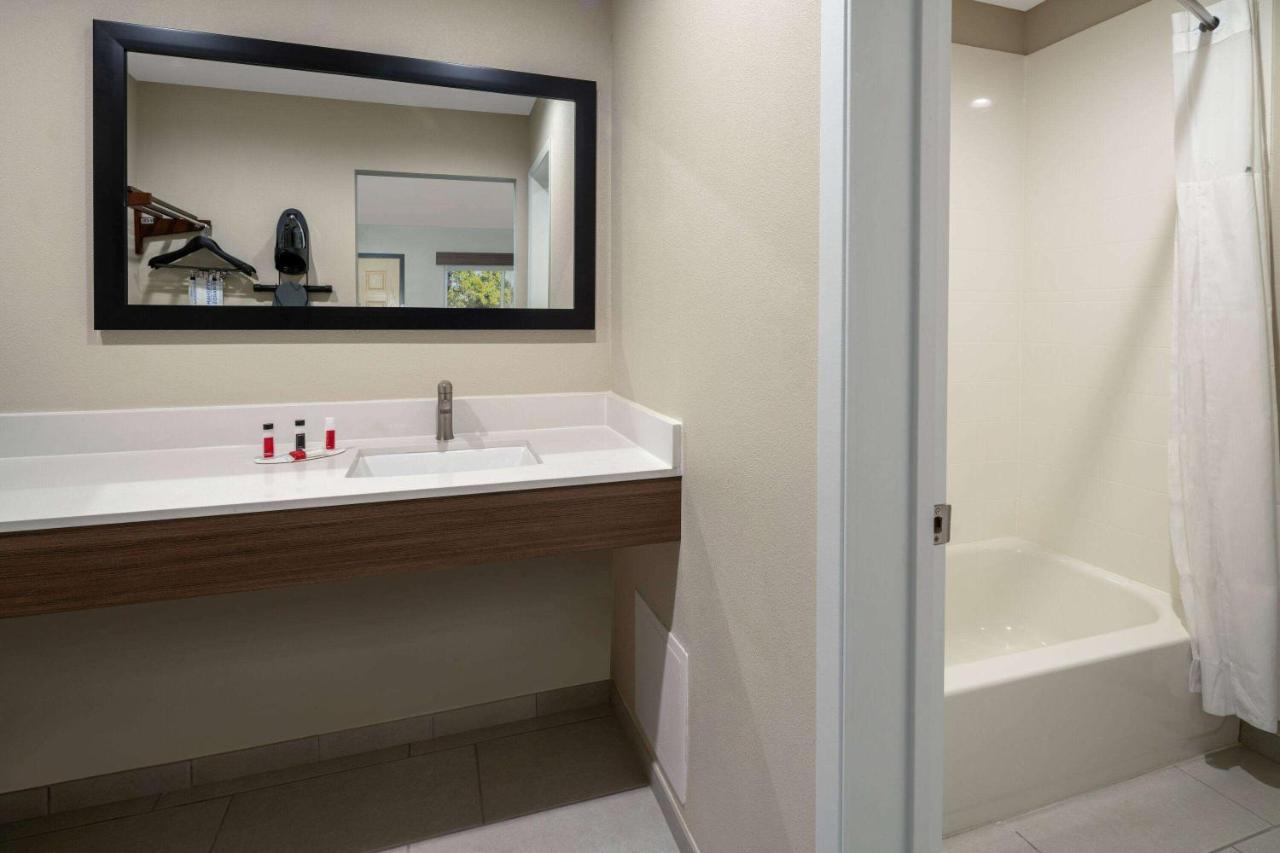 Ramada By Wyndham Modesto Yosemite Area酒店 外观 照片