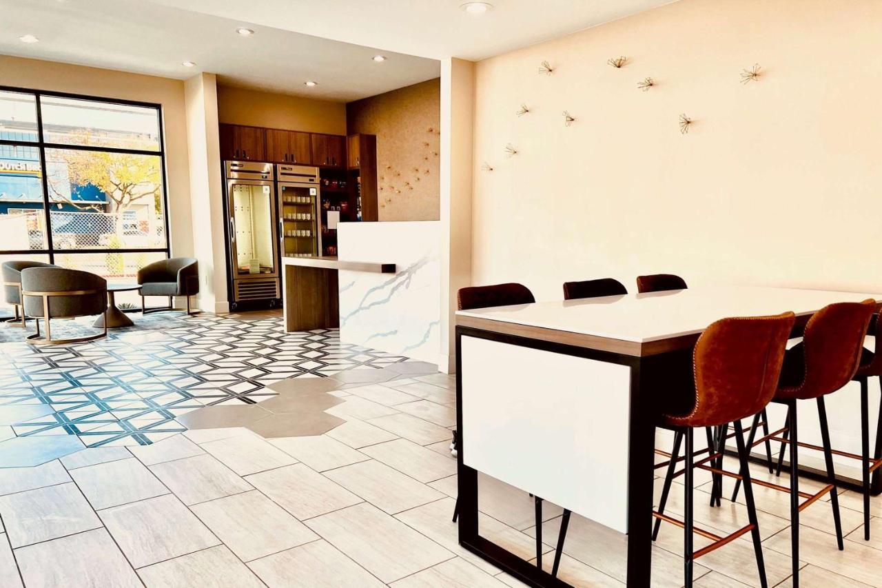 Ramada By Wyndham Modesto Yosemite Area酒店 外观 照片